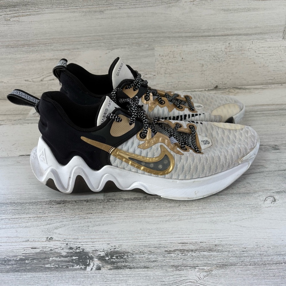 Nike Giannis Immortality Men’s Size 10 Low Lace Up Basketball Sneakers